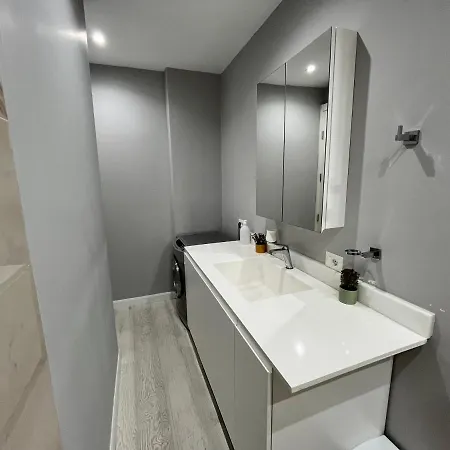 Apartment Flat 86 - Explore The Heart Of *