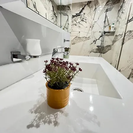 Flat 86 - Explore The Heart Of Apartment Tirana